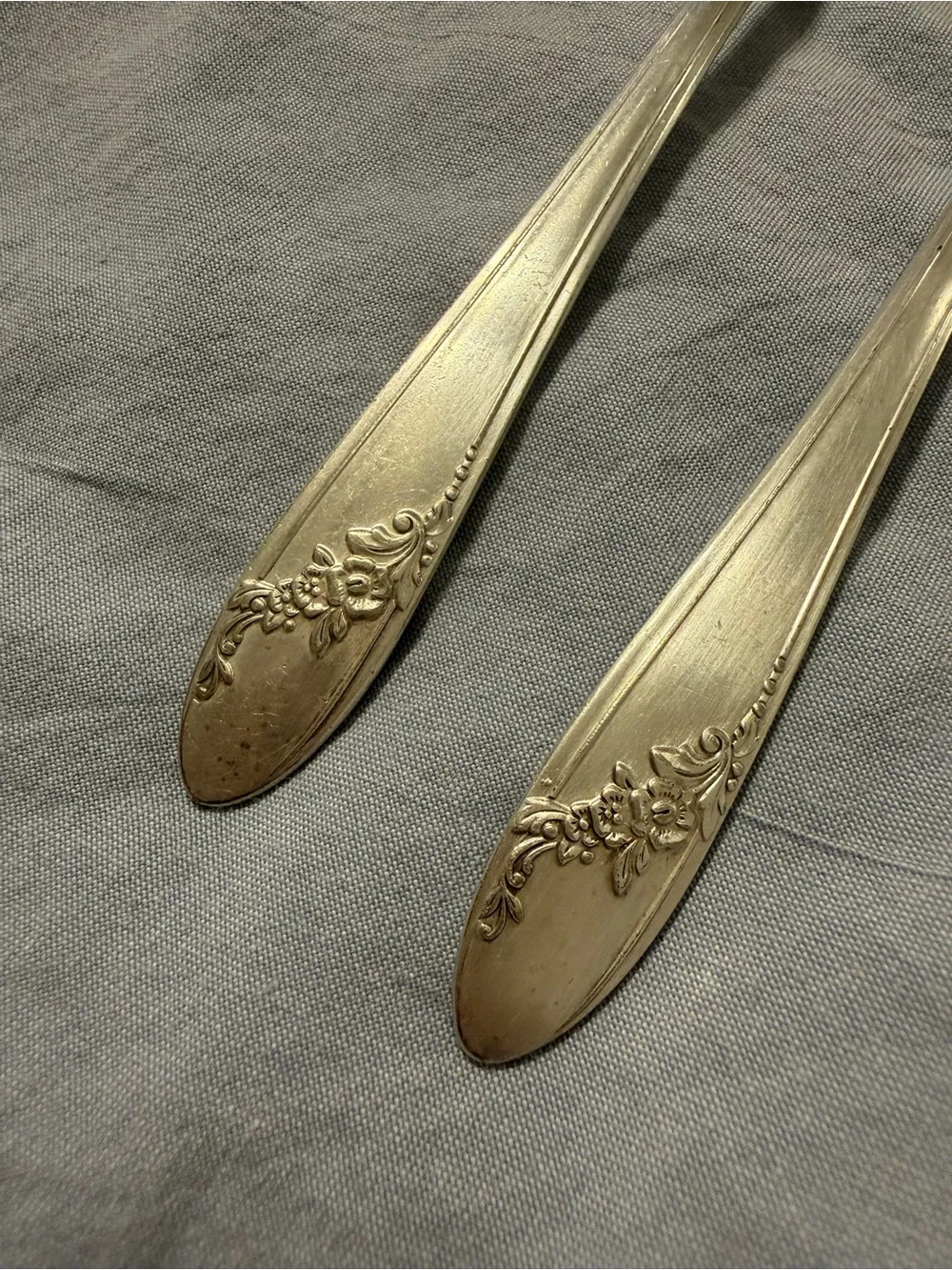 Oneida Community Tudor Plate Fantasy Silverplate Iced Tea Spoons Set of 2